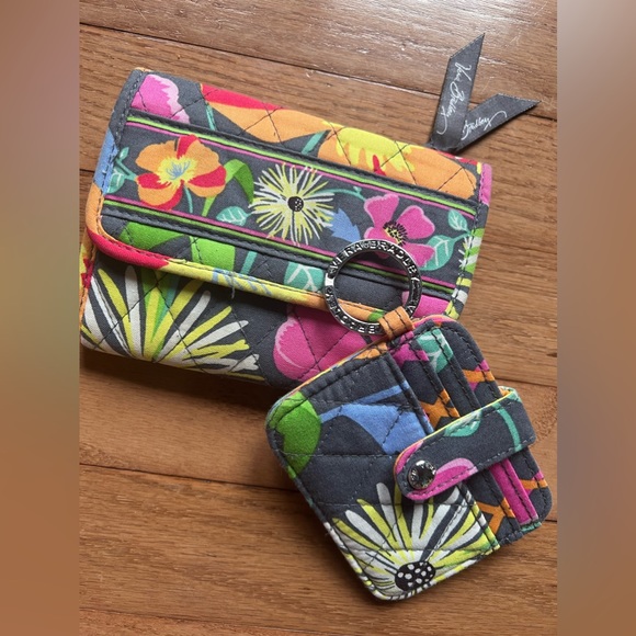 Vera Bradley Handbags - Vera Bradley Wallet and Card Holder
